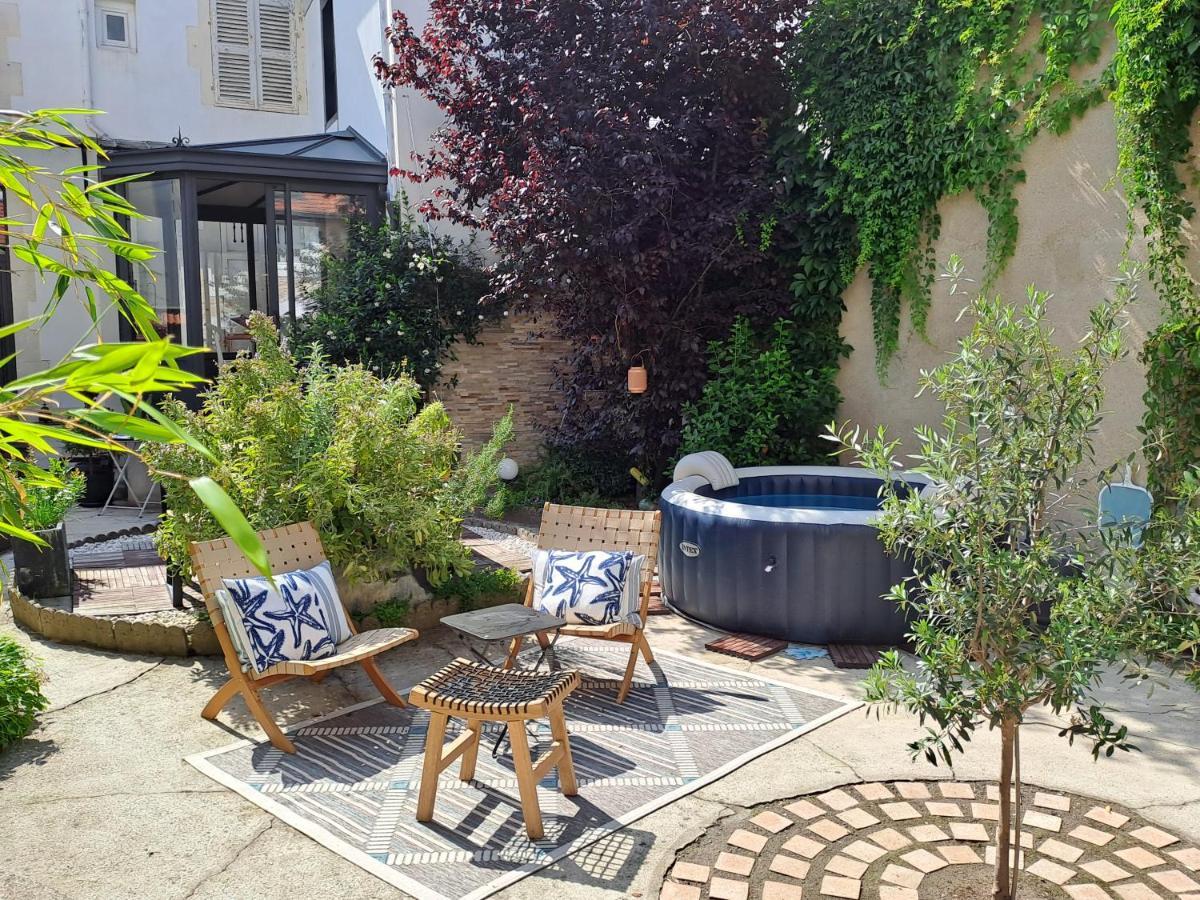F1 Proche Des Thermes Vichy Exterior foto